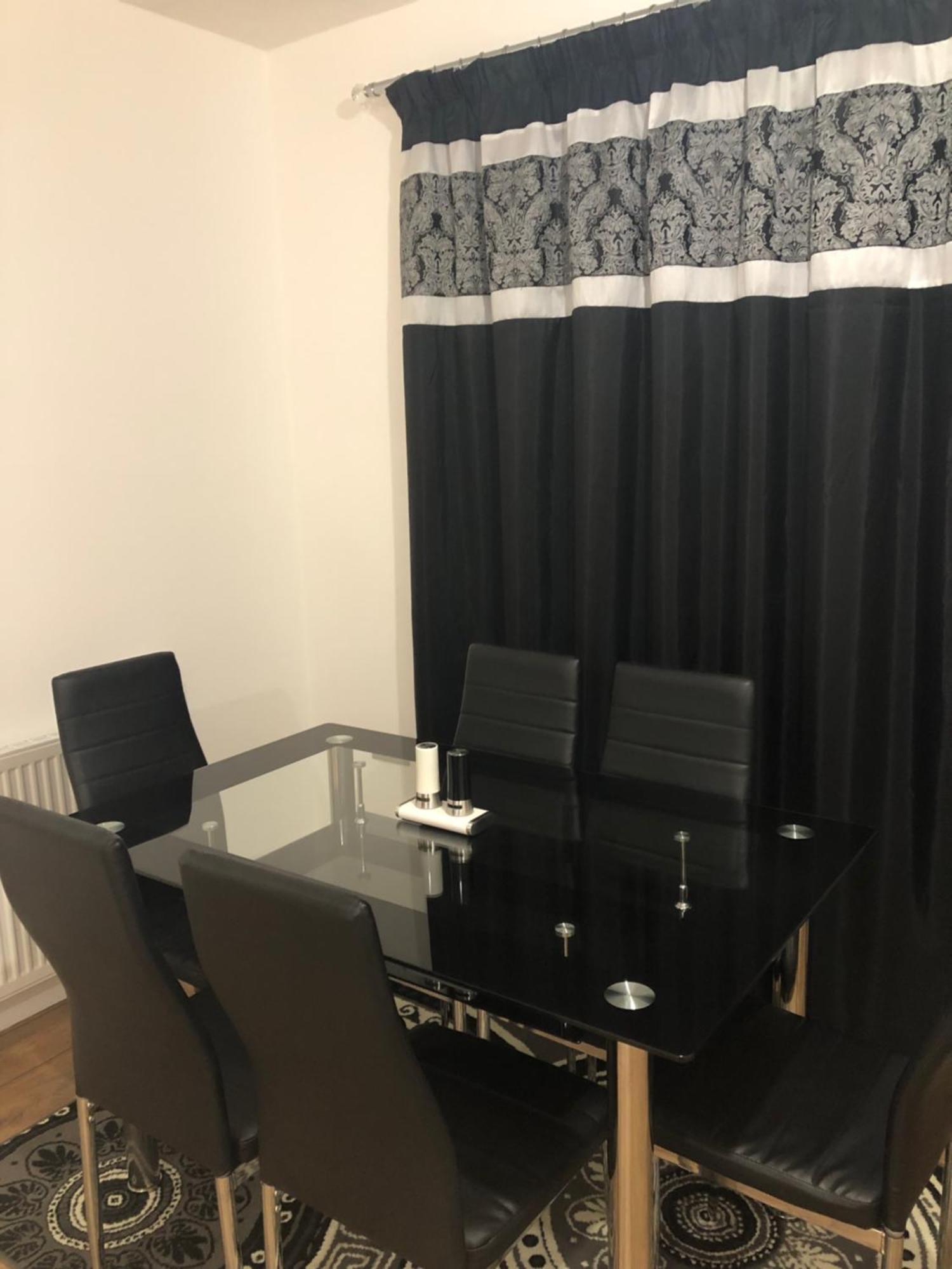 Luxury Kingsize Bedroom With Private Bathroom Northolt  ภายนอก รูปภาพ